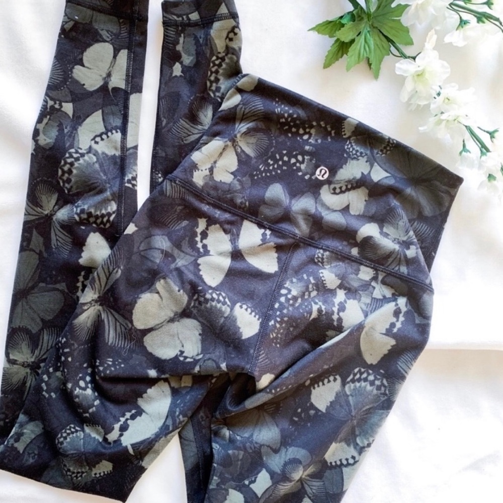 Rare Lululemon “Biggie so Fly” Wunder Under 4